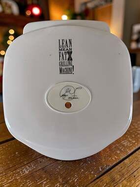 George Foreman Lean Mean Fat Reducing Grilling Machine Model GR-10A White